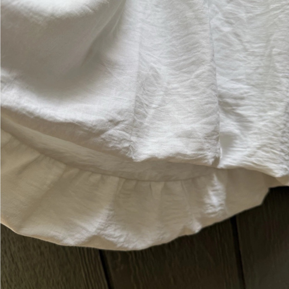 Gibsonlook Women's Sleeveless Bubble Hem Top Shirt Size Small White - Picture 9 of 11